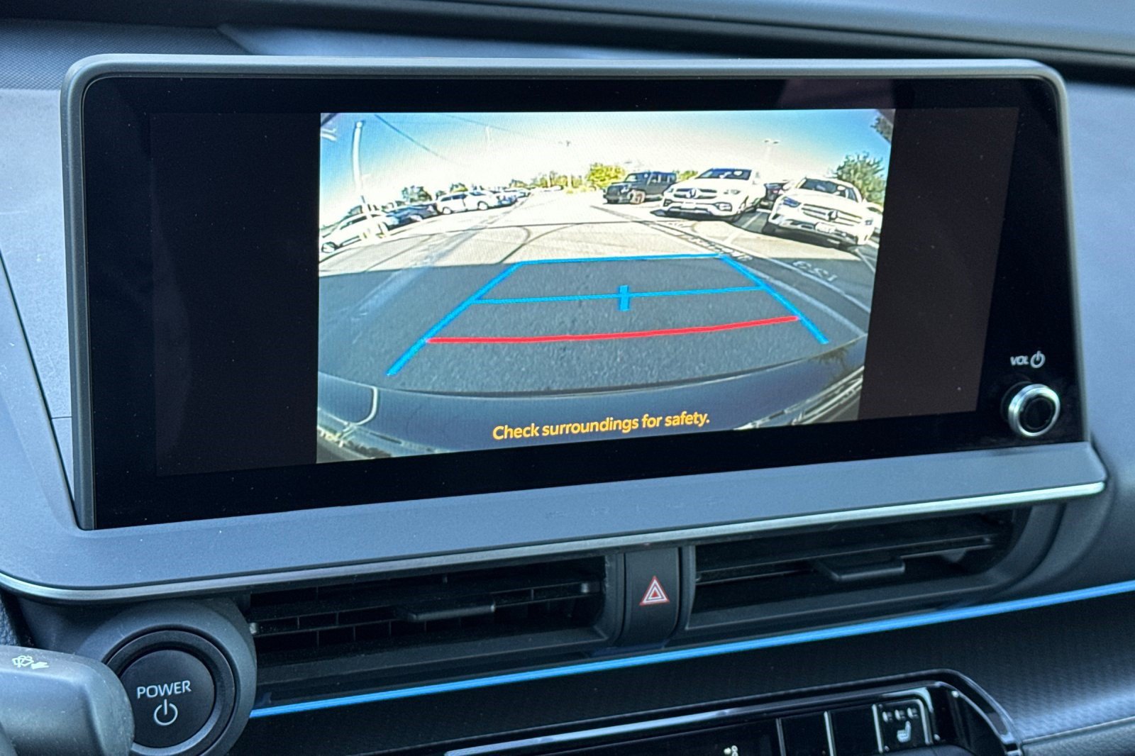 Used 2025 Toyota Prius FWD image 20