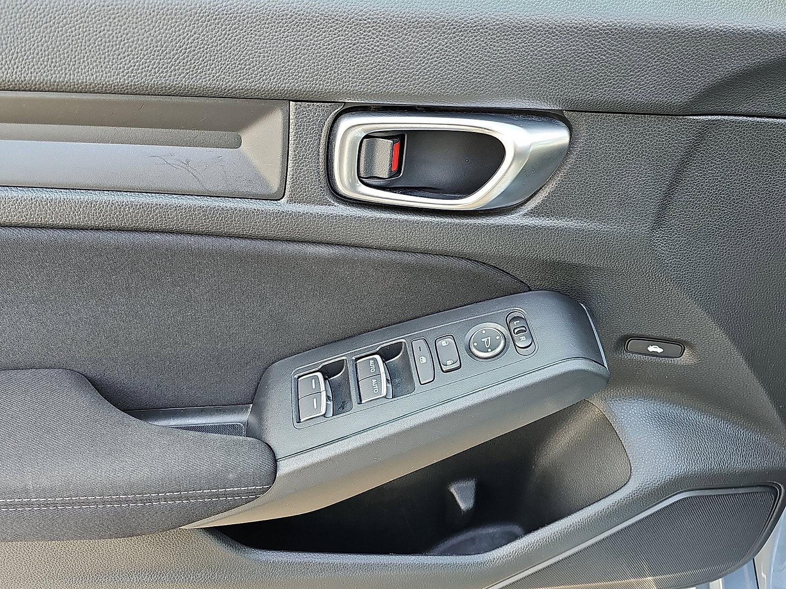 Used 2023 Honda Civic Sport image 12