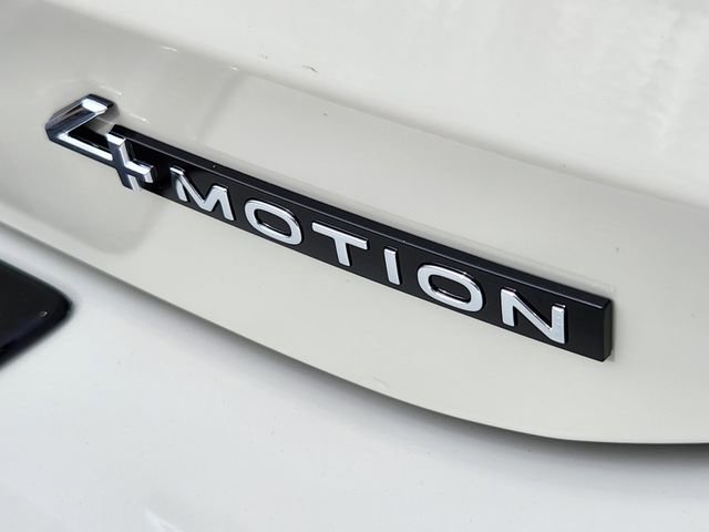 New 2026 Volkswagen Tiguan SE R-Line image 10