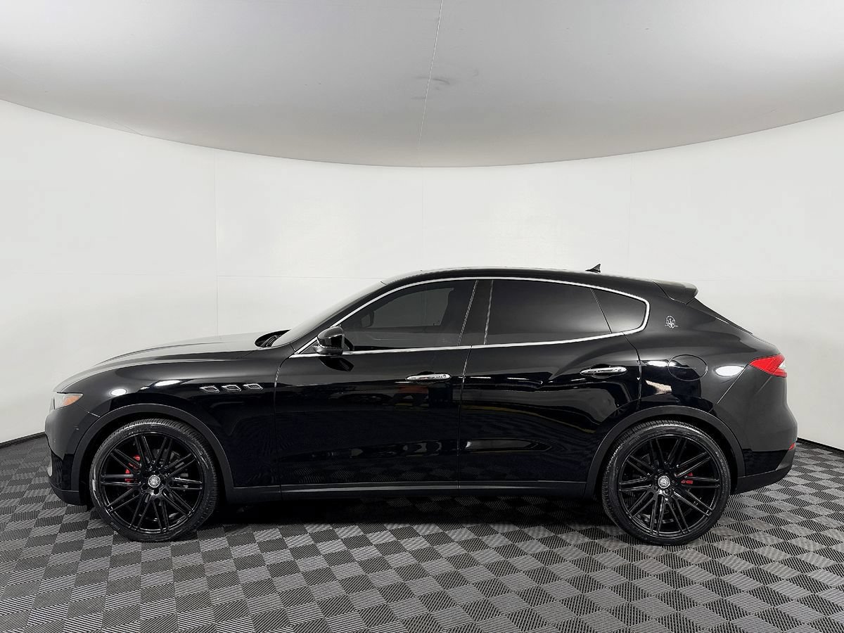 Used 2018 Maserati Levante AWD/4WD image 21