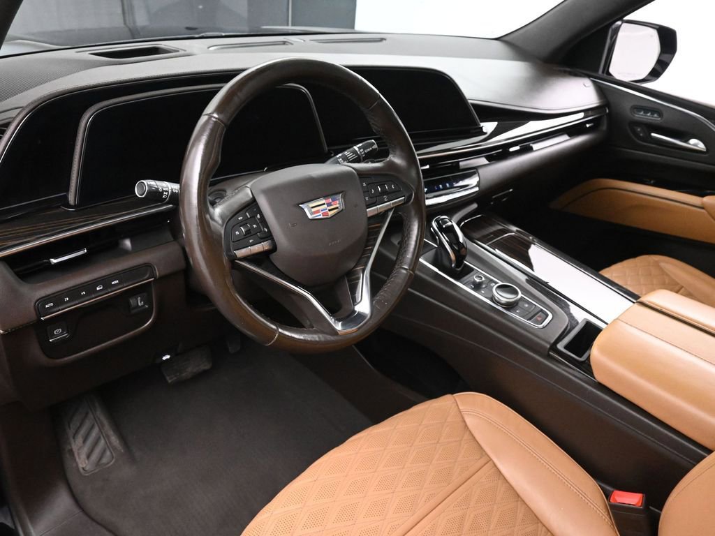Used 2022 Cadillac Escalade Premium Luxury image 11