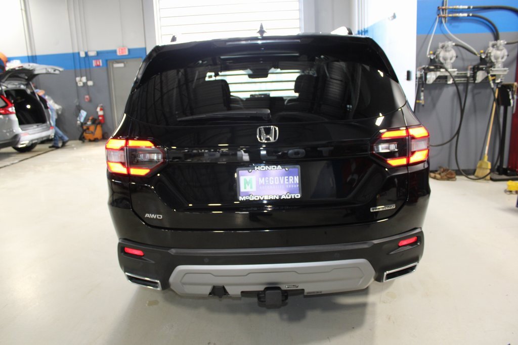 Used 2025 Honda Pilot Touring image 46