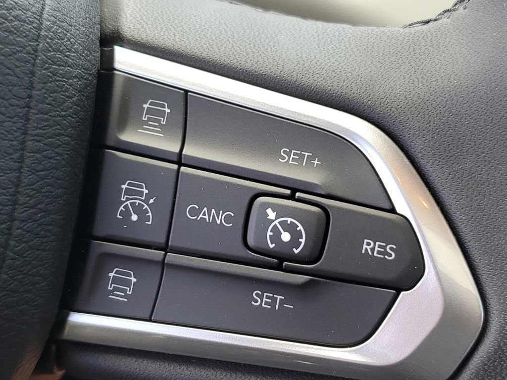 Used 2023 Jeep Compass Limited w/ Sun and Sound Group AWD/4WD image 14