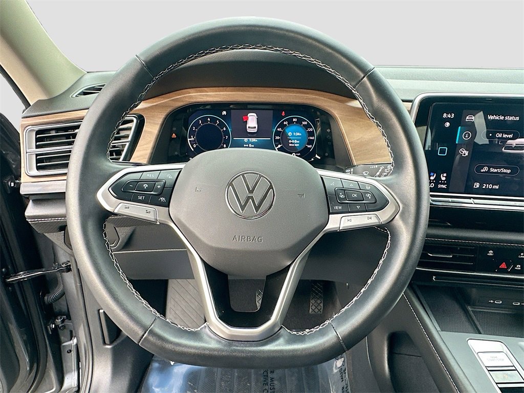 Used 2024 Volkswagen Atlas SE image 11