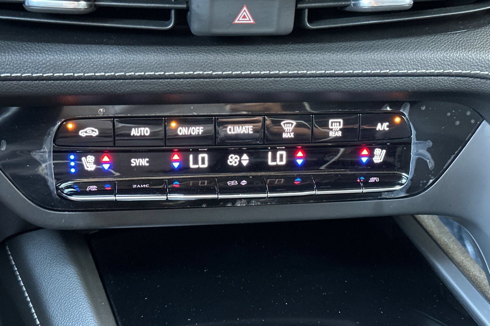 Certified 2023 Buick Envision Avenir AWD/4WD image 22
