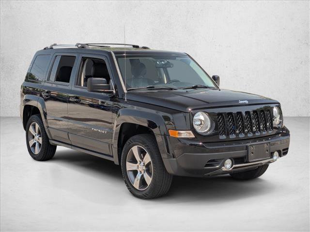 Used 2017 Jeep Patriot High Altitude AWD/4WD image 3