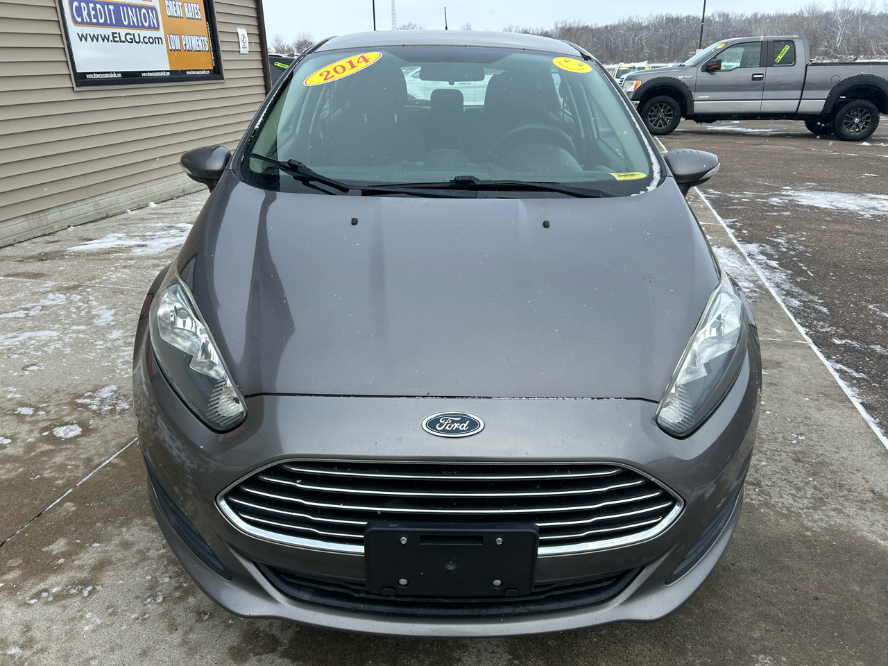 Used 2014 Ford Fiesta SE image 2
