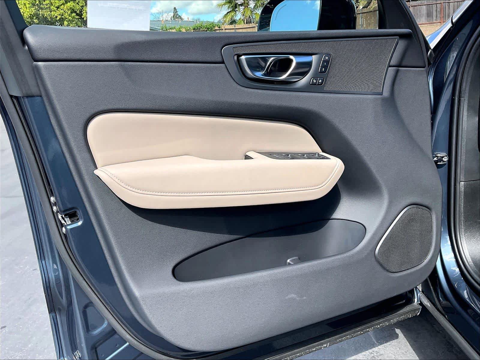 New 2026 Volvo XC60 B5 Plus w/ Climate Package AWD/4WD image 24