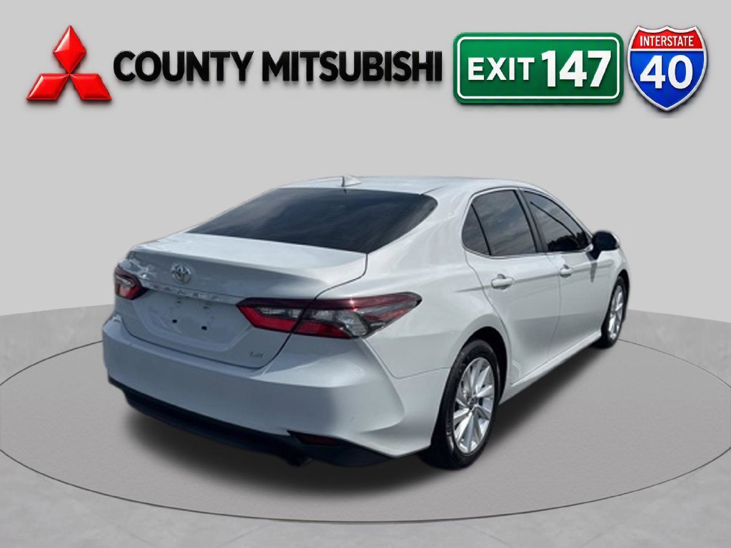 Used 2023 Toyota Camry LE FWD image 4