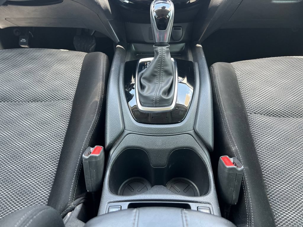 Used 2021 Nissan Rogue Sport SV FWD image 11