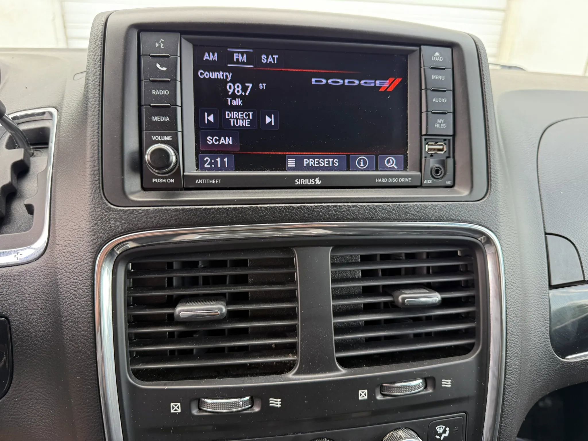 Used 2018 Dodge Grand Caravan SXT FWD image 24