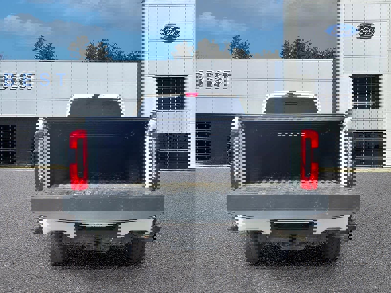 Used 2024 Ford F250 Lariat w/ Sport Appearance Package AWD/4WD image 8