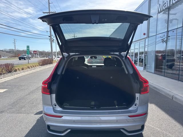 Certified 2025 Volvo XC60 B5 Plus w/ Climate Package image 11