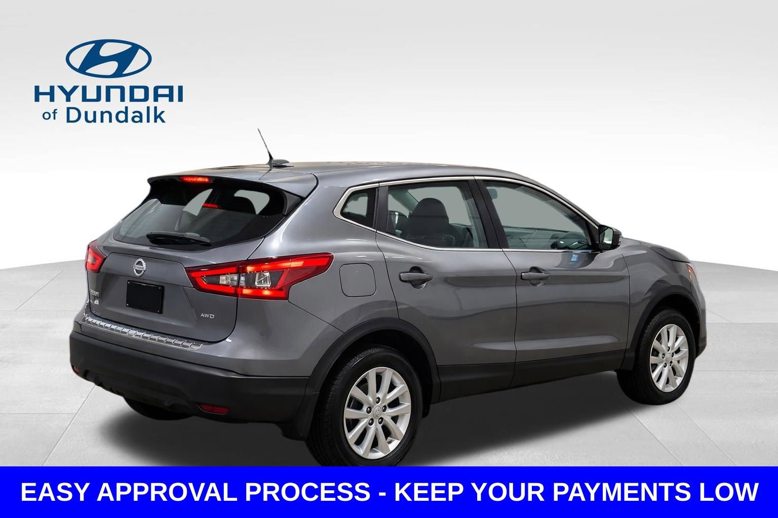 Used 2020 Nissan Rogue Sport S image 2