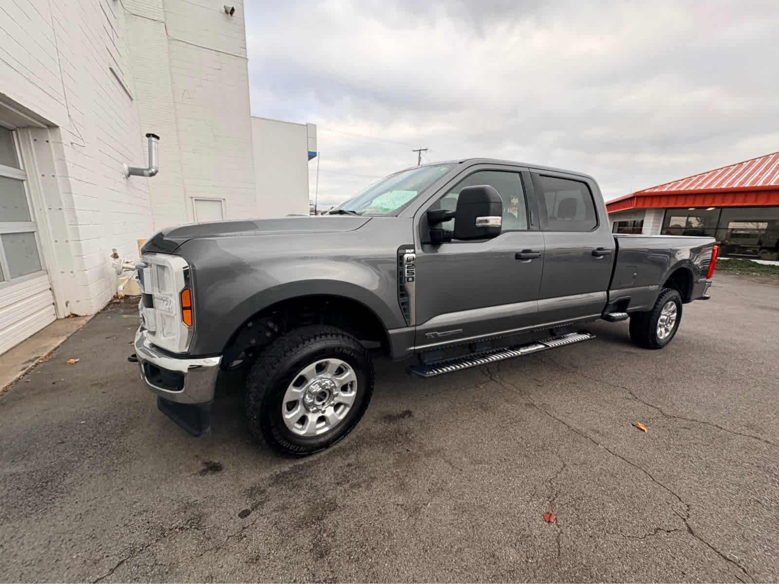 Used 2024 Ford F250 XLT image 3