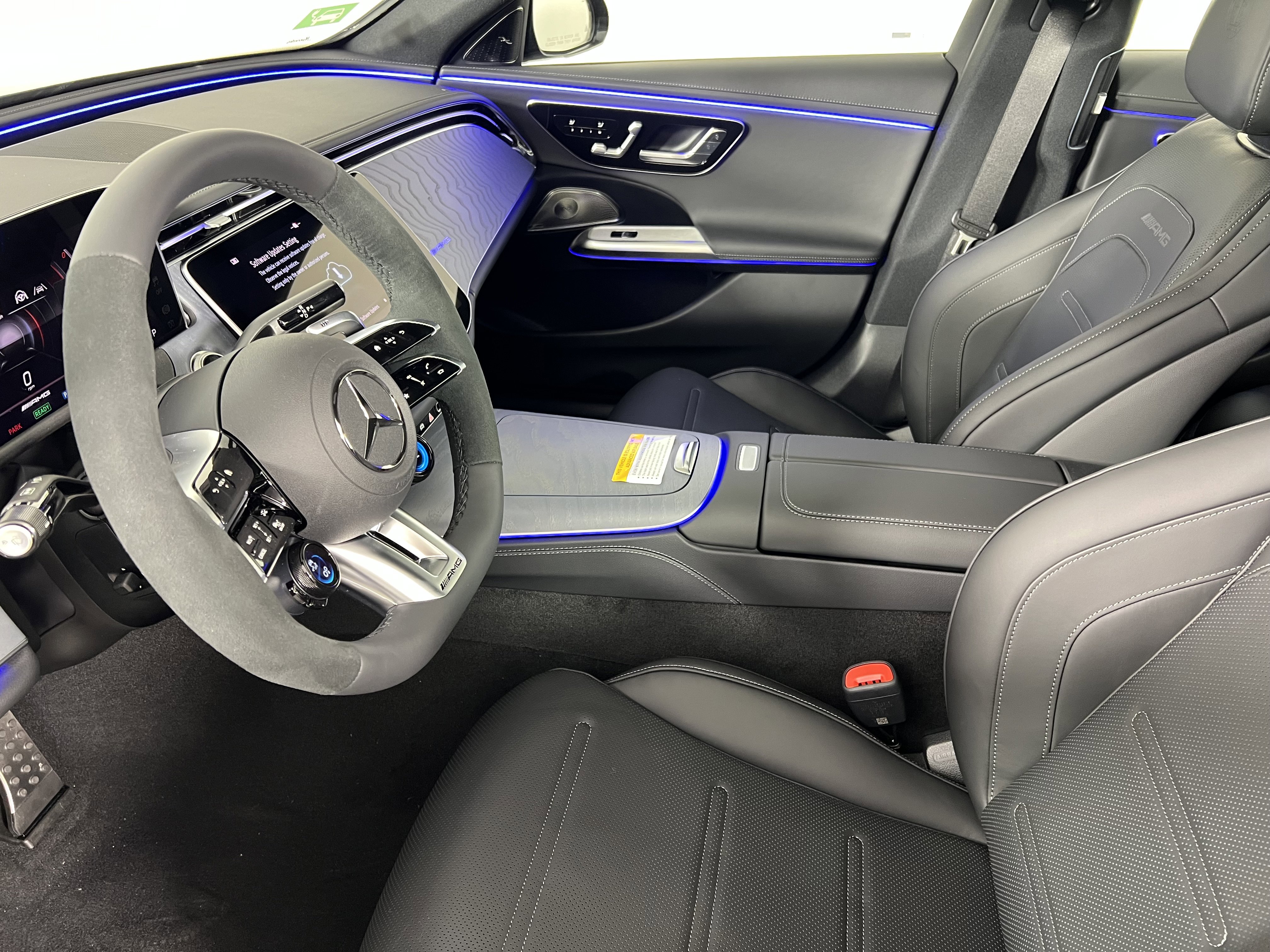 New 2026 Mercedes-Benz E 53 AMG e 4MATIC Sedan image 4