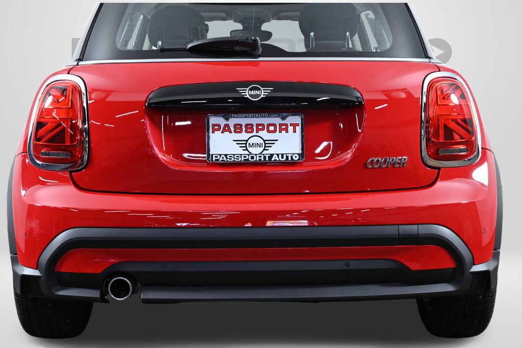 Certified 2024 MINI Cooper 2-Door Hardtop image 9