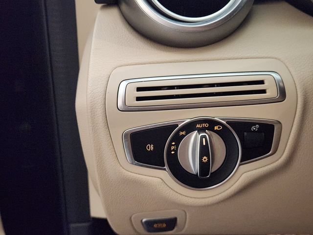 Used 2021 Mercedes-Benz C 300 Sedan image 22
