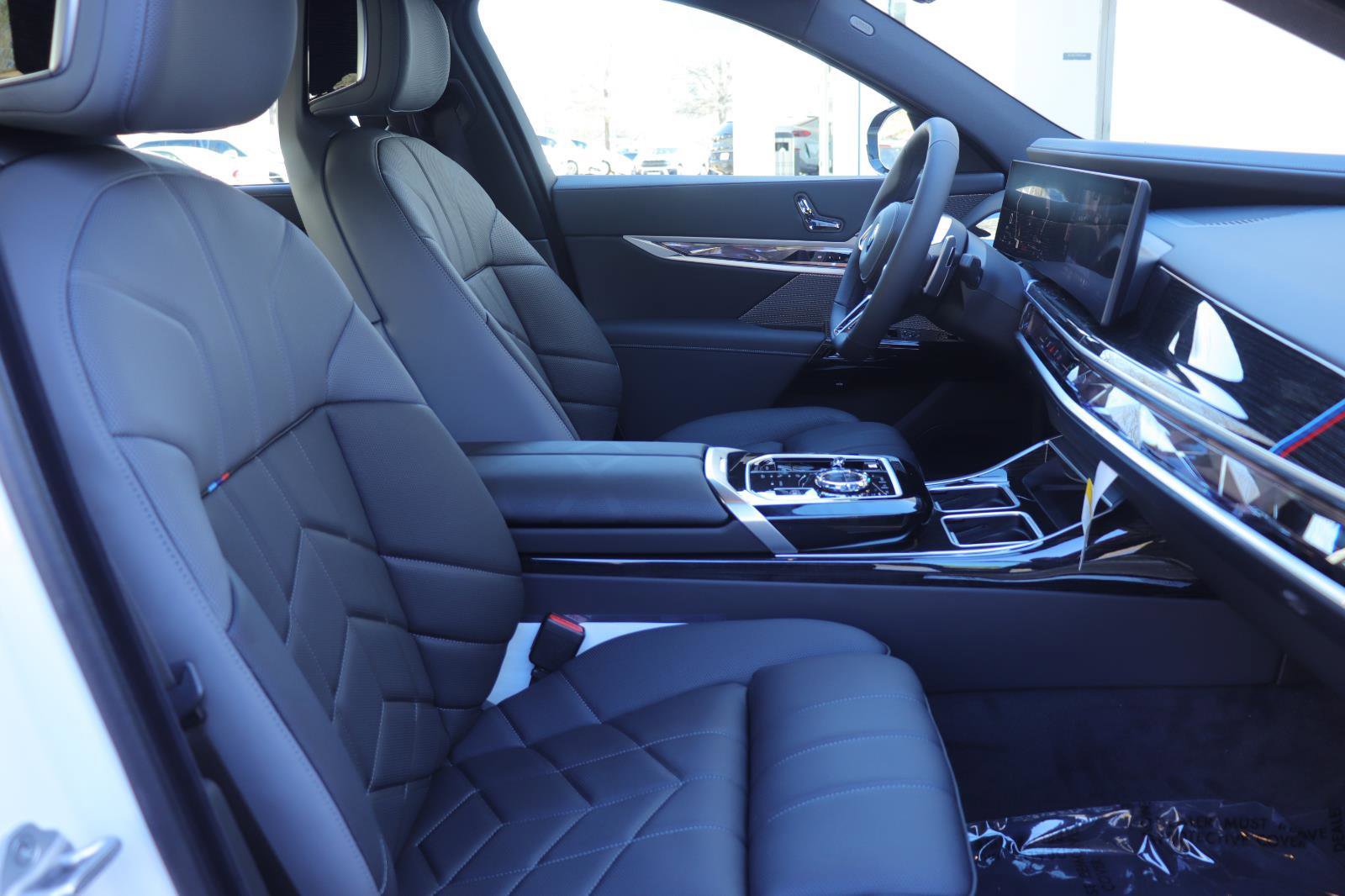 New 2026 BMW 760i xDrive w/ Executive Package image 19