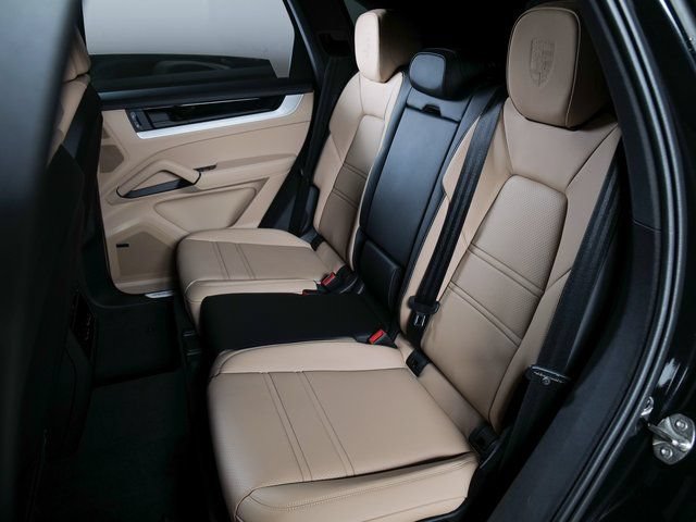 New 2026 Porsche Cayenne AWD/4WD image 13