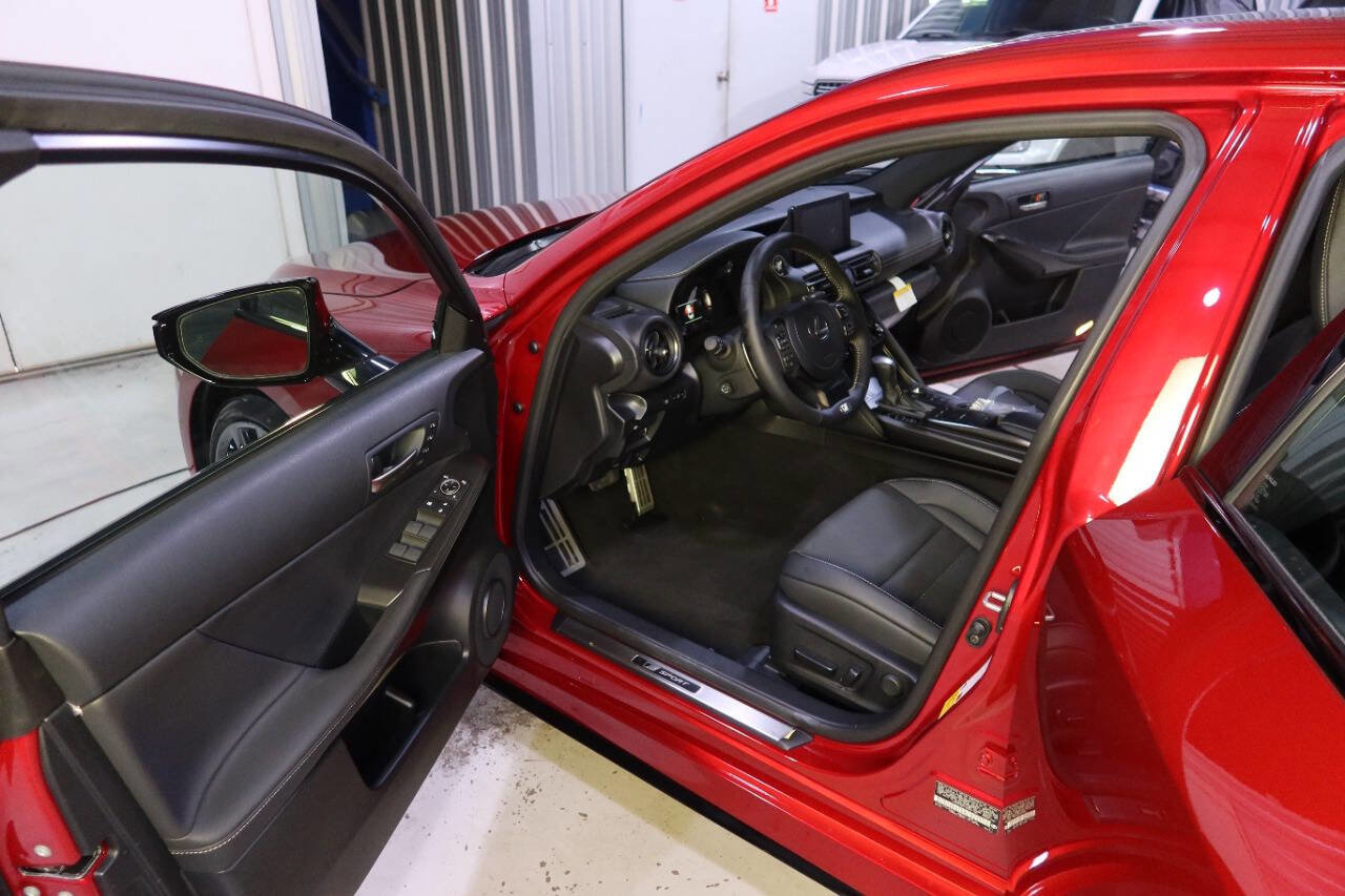 Used 2025 Lexus IS 350 F Sport RWD image 18