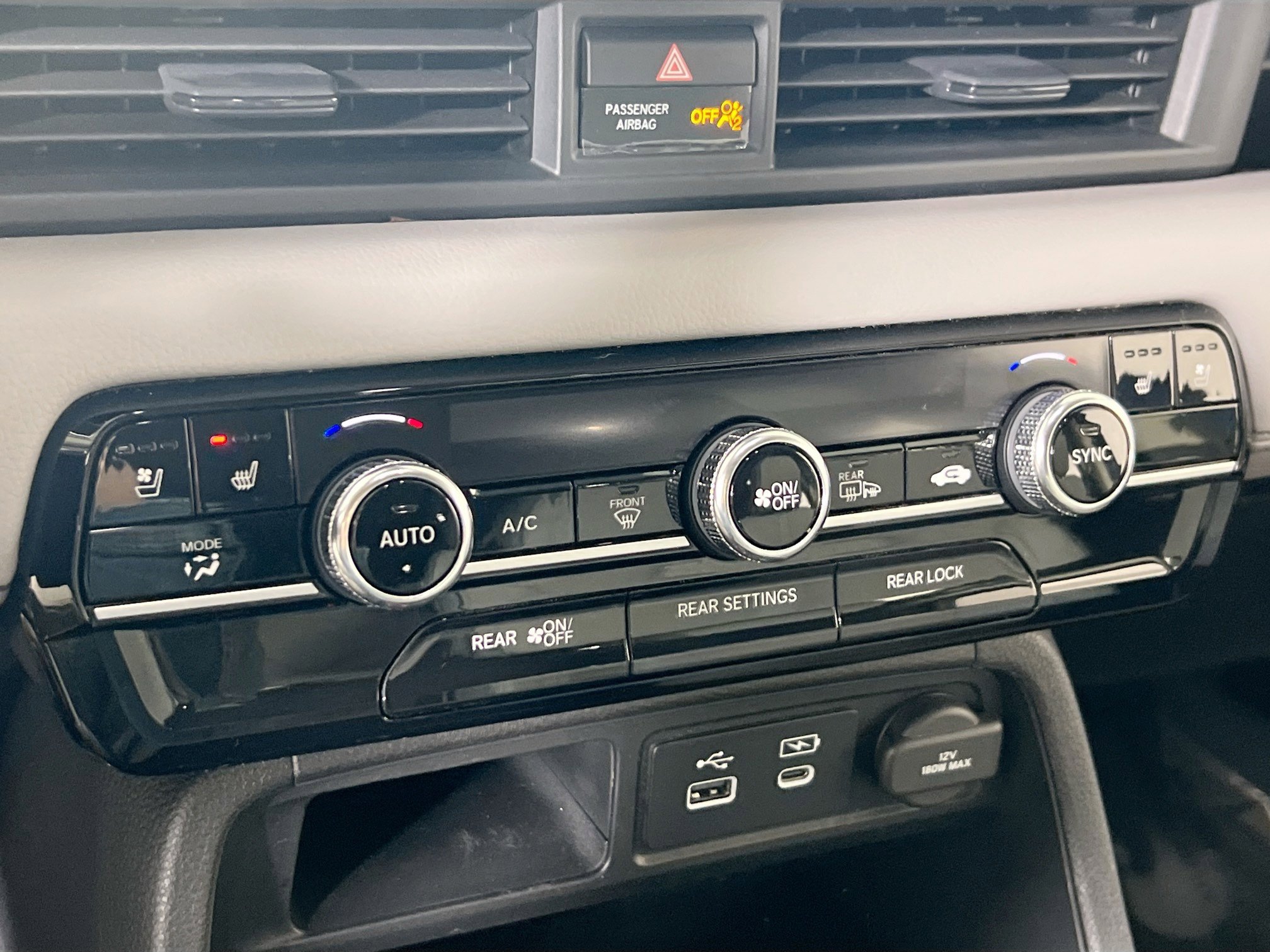 Used 2024 Honda Pilot Elite image 16