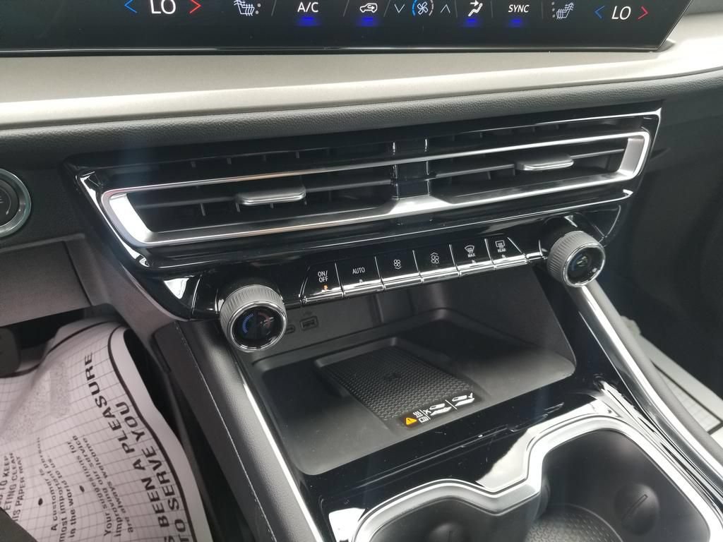 New 2026 Chevrolet Traverse LT FWD image 29
