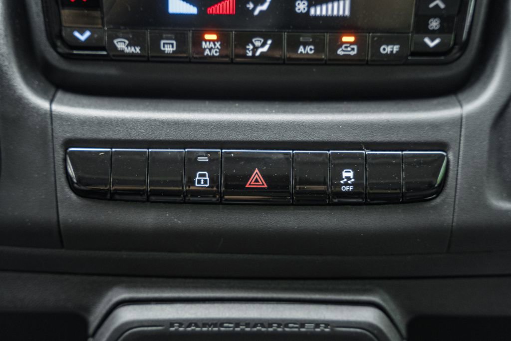 New 2025 RAM ProMaster 2500 w/ Quick Order Package 22G SLT image 22