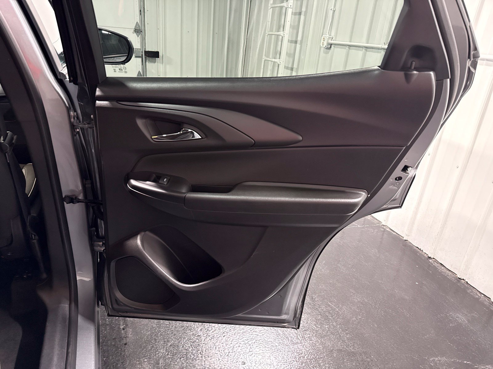 Used 2025 Chevrolet TrailBlazer LT AWD/4WD image 15