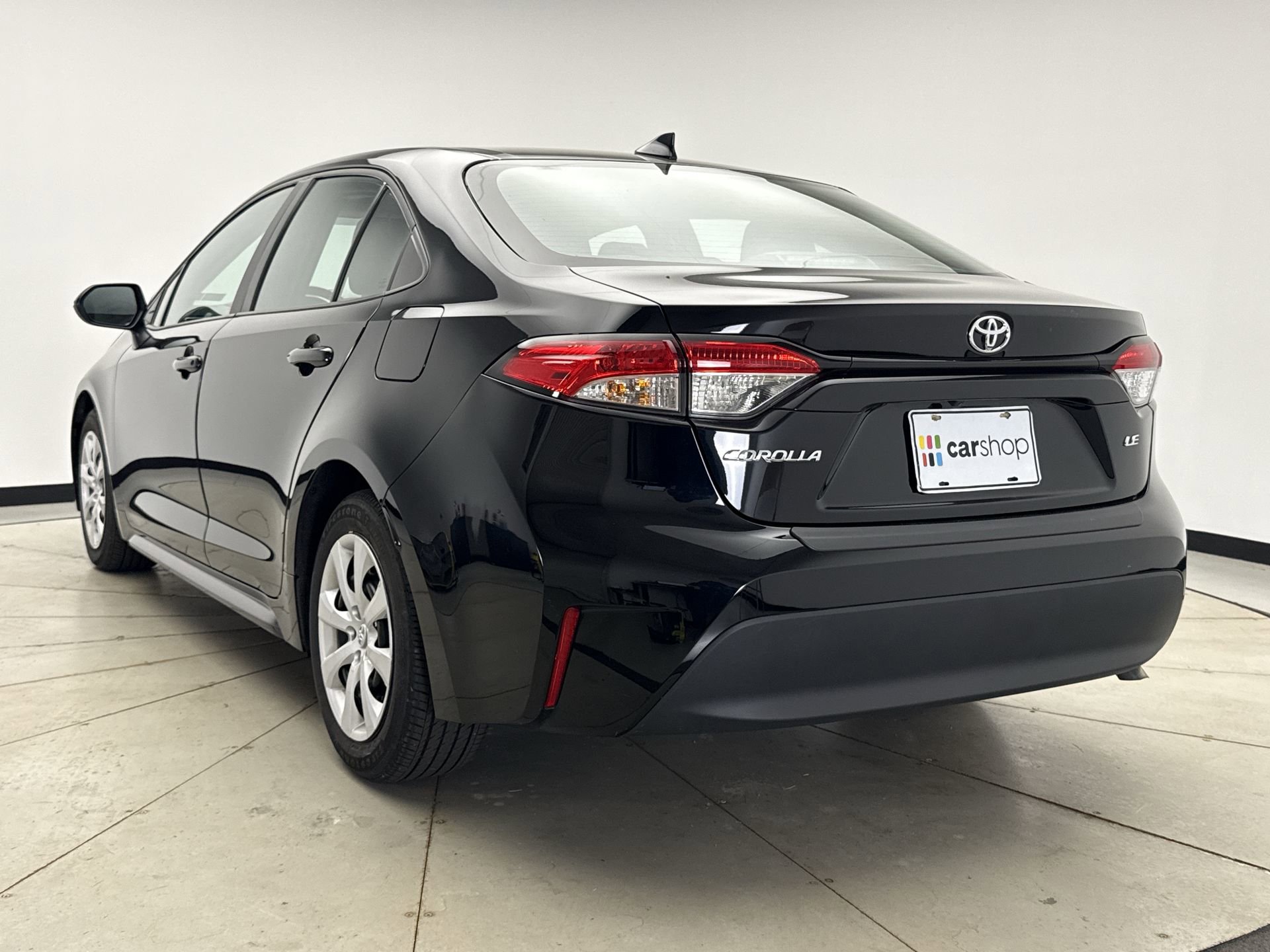 Used 2024 Toyota Corolla LE FWD image 3