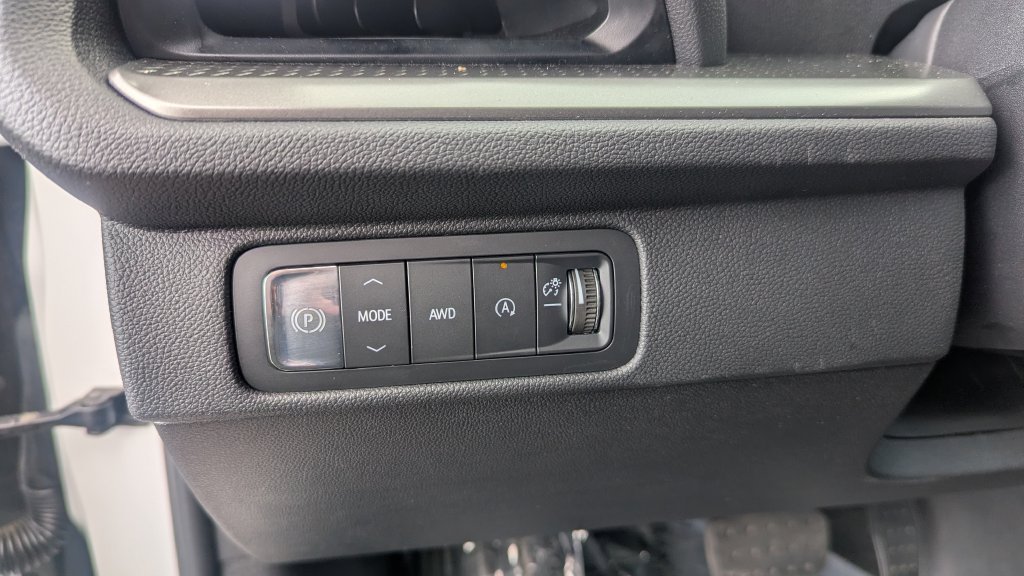 Used 2026 Chevrolet Traverse LT AWD/4WD image 14