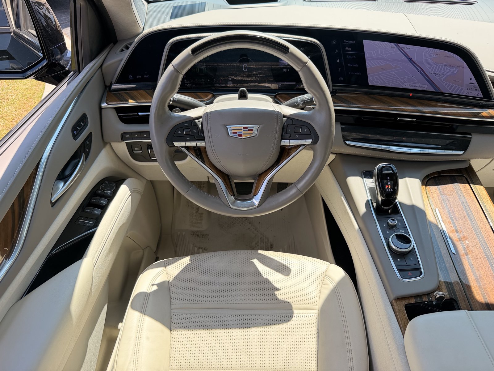Used 2024 Cadillac Escalade ESV Sport Platinum AWD/4WD image 32