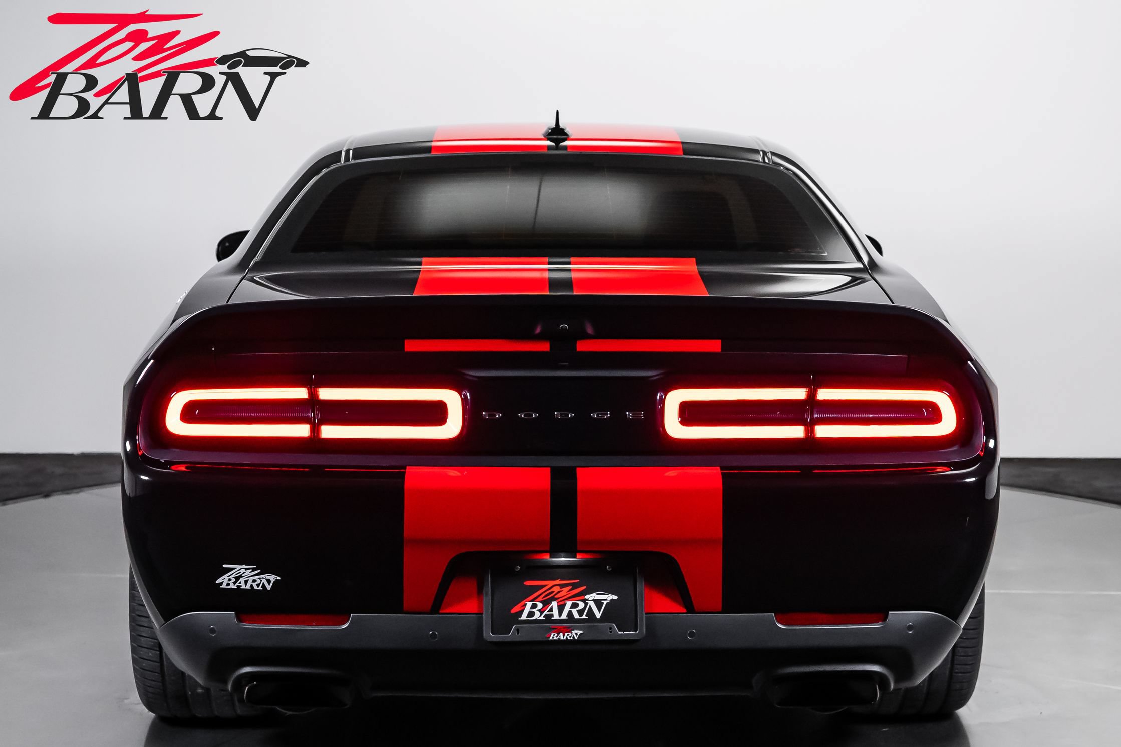 Used 2022 Dodge Challenger SRT Hellcat RWD image 4