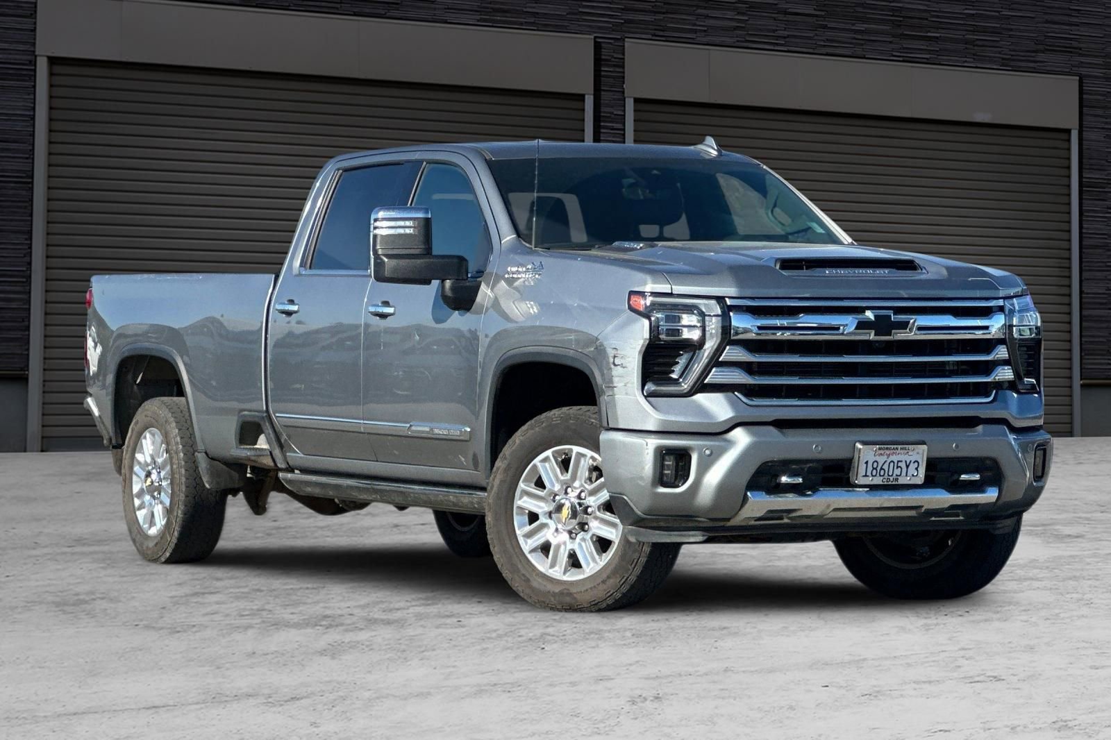 Used 2024 Chevrolet Silverado 3500 High Country w/ Technology Package image 2