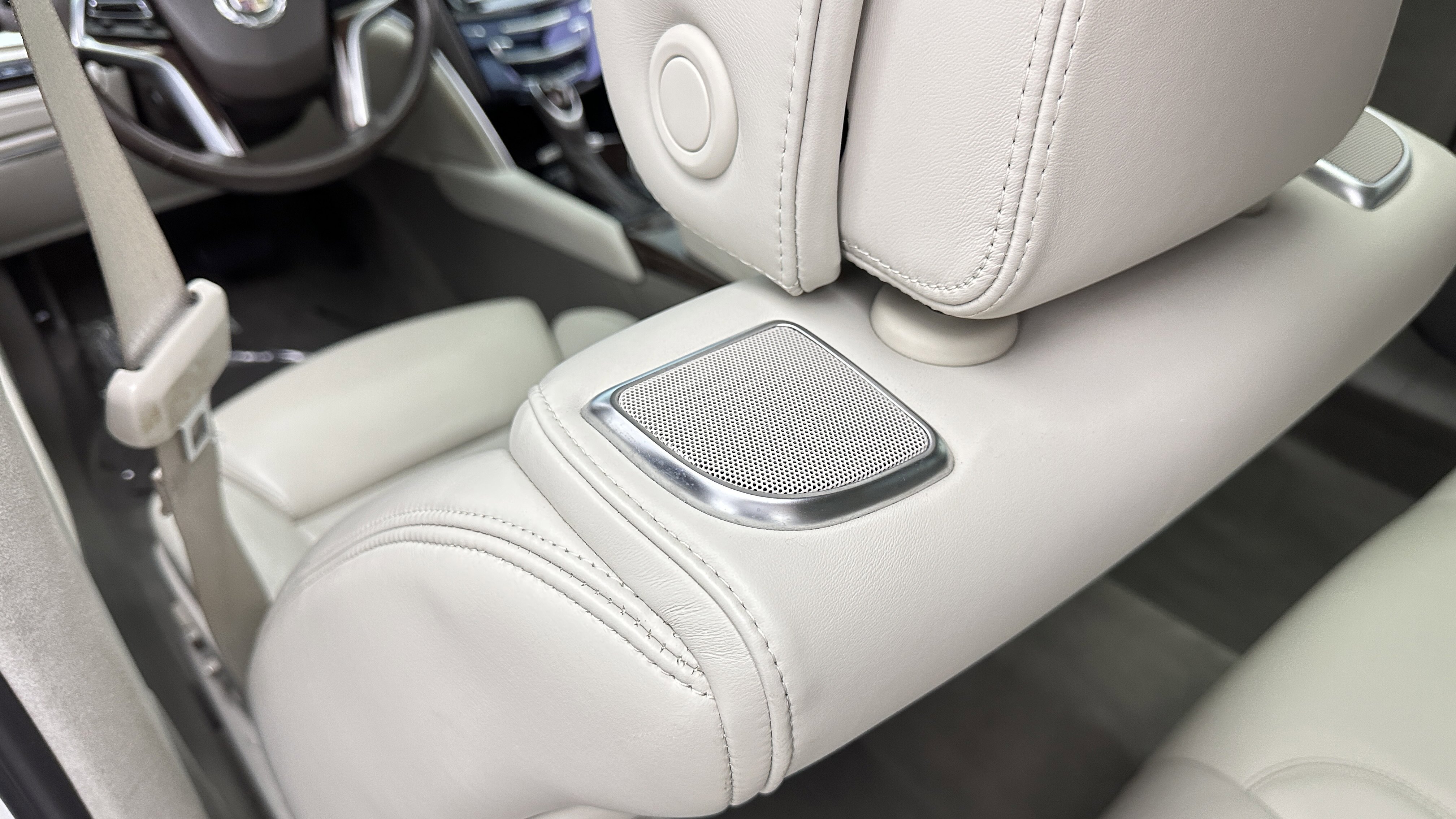 Used 2013 Cadillac XTS Platinum AWD/4WD image 26