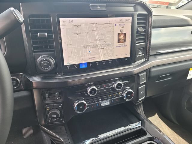 New 2026 Ford F250 Lariat w/ Black Appearance Package AWD/4WD image 18
