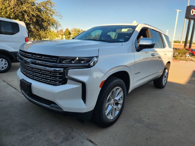Used 2024 Chevrolet Tahoe Premier RWD image 3