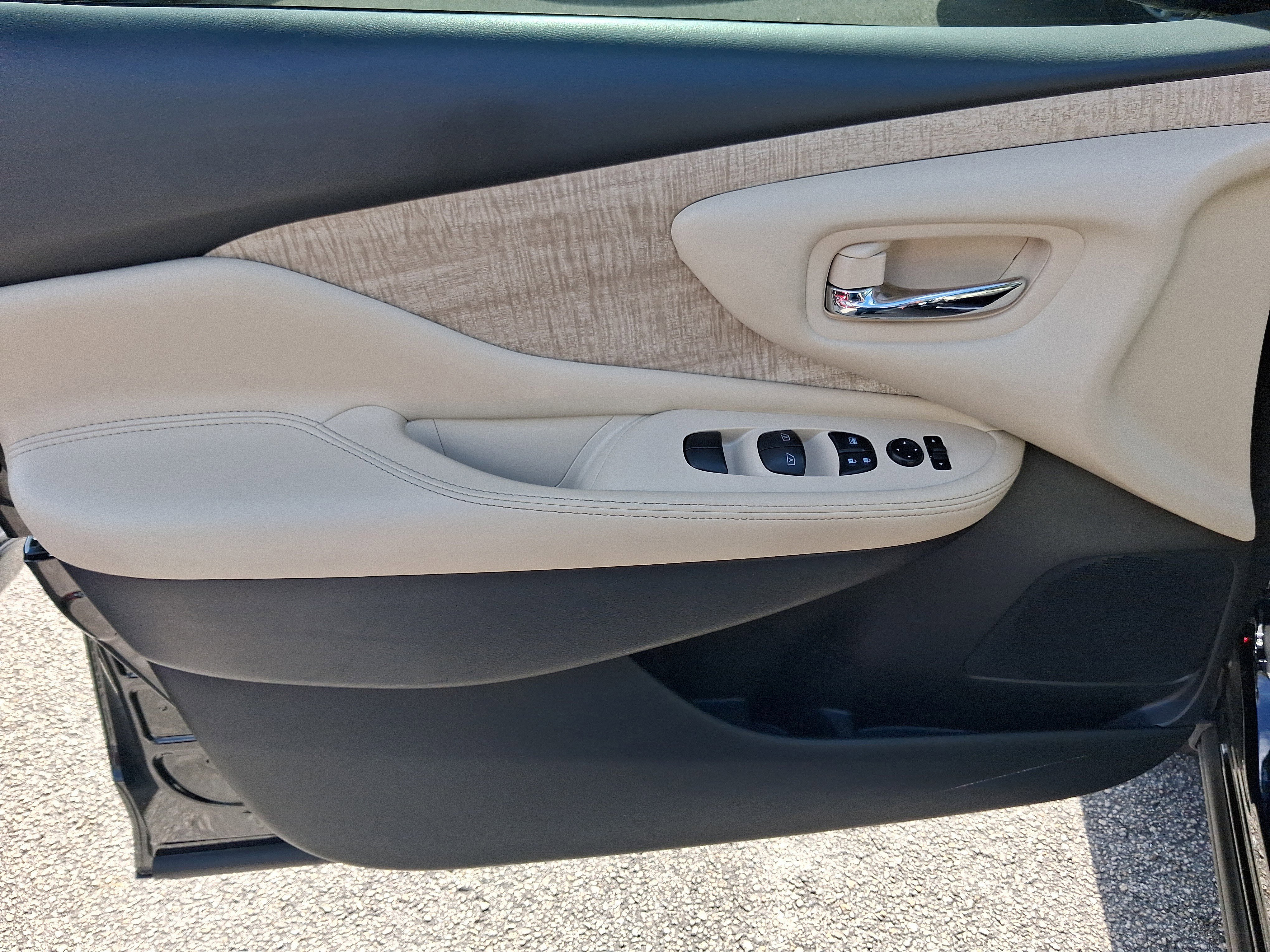 Used 2021 Nissan Murano SV w/ SV Special Edition Package FWD image 12