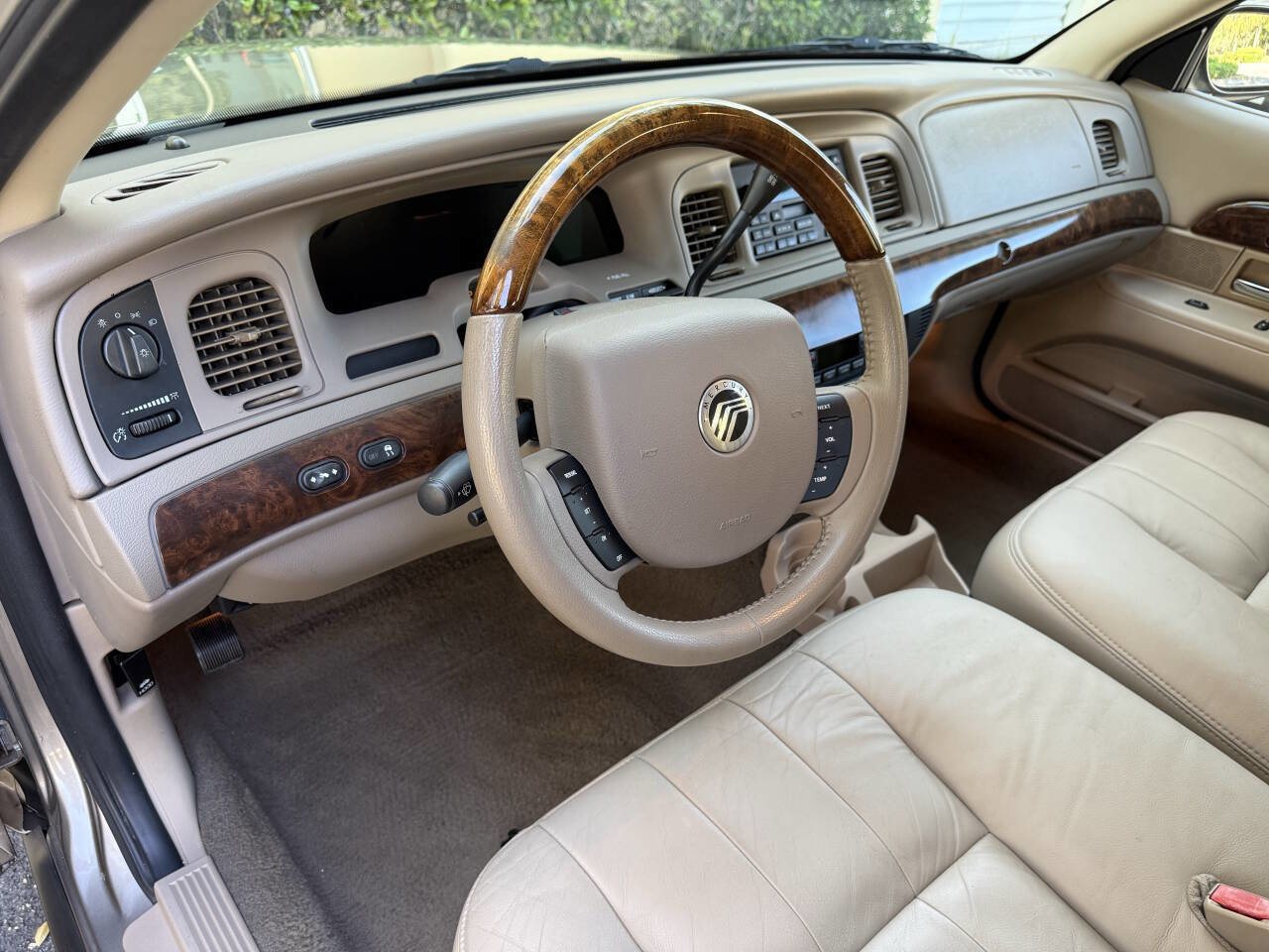 Used 2005 Mercury Grand Marquis LS RWD image 9