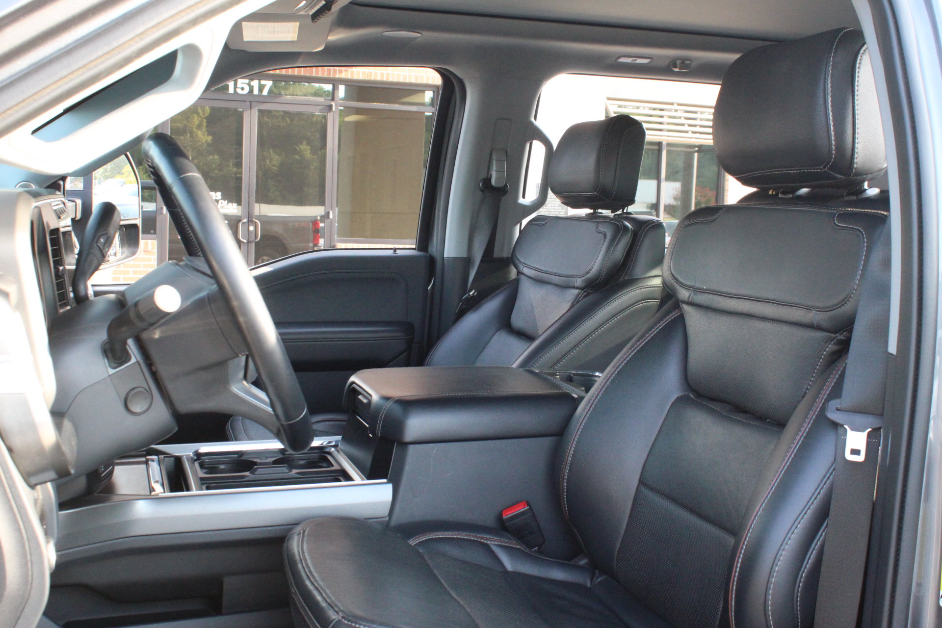 Used 2023 Ford F250 Lariat w/ Lariat Ultimate Package AWD/4WD image 15