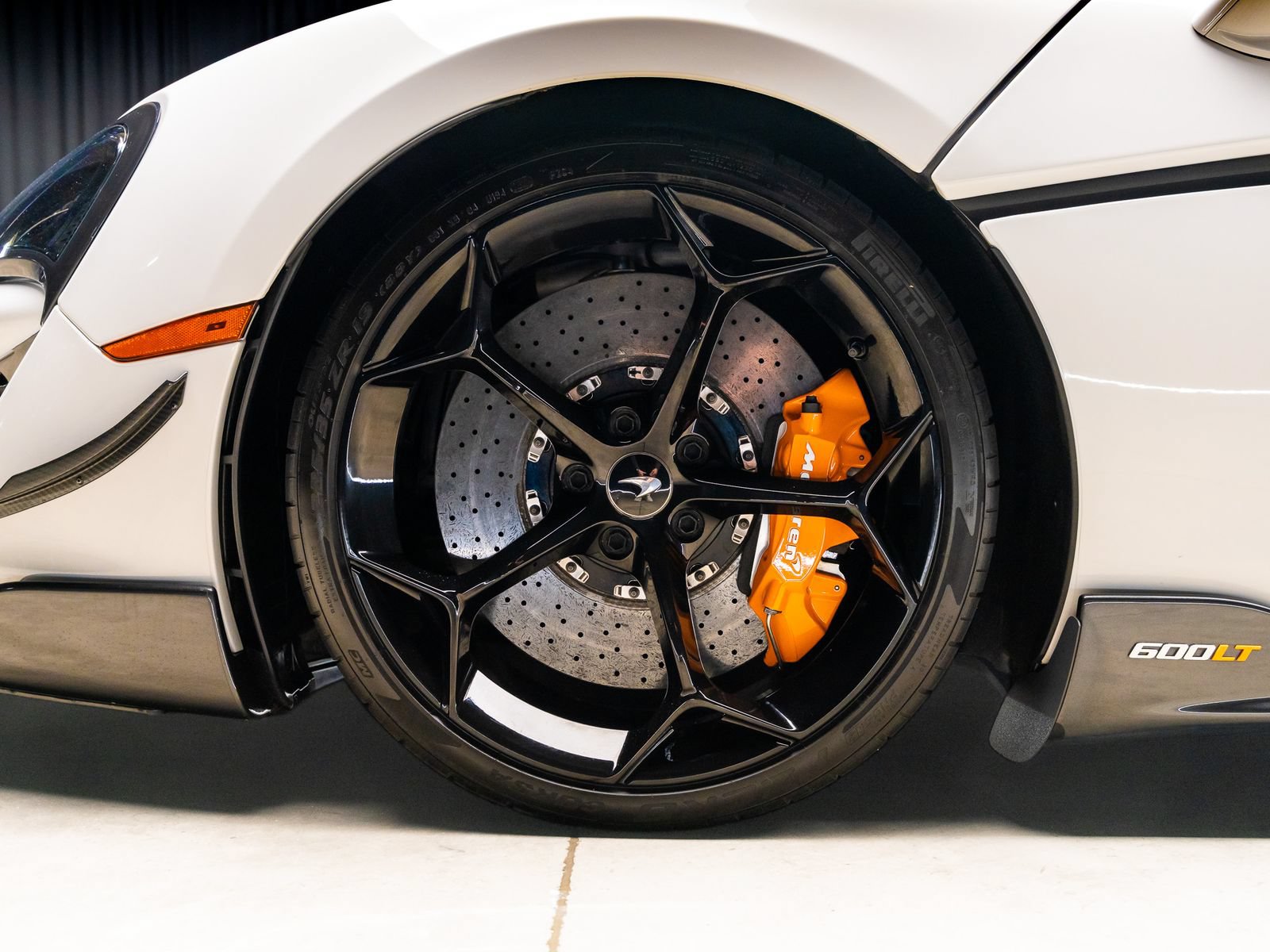 Used 2019 McLaren 600LT RWD image 31