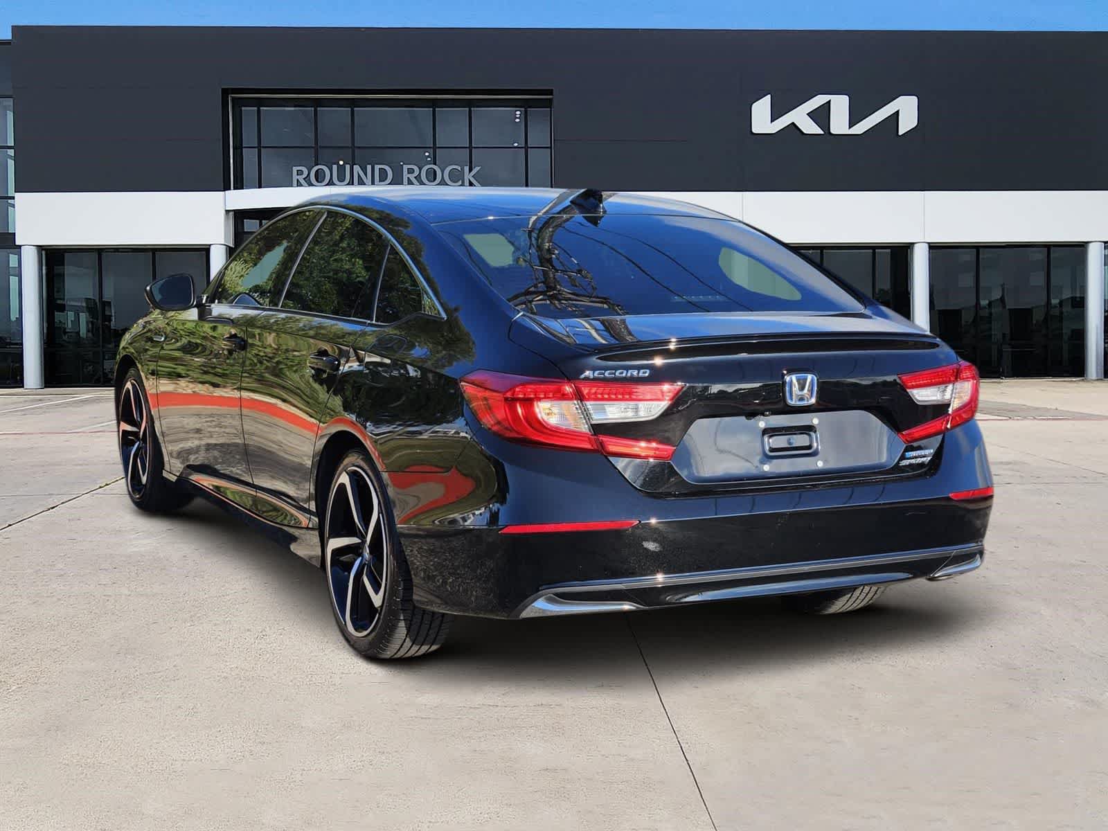 Used 2022 Honda Accord Sport image 4