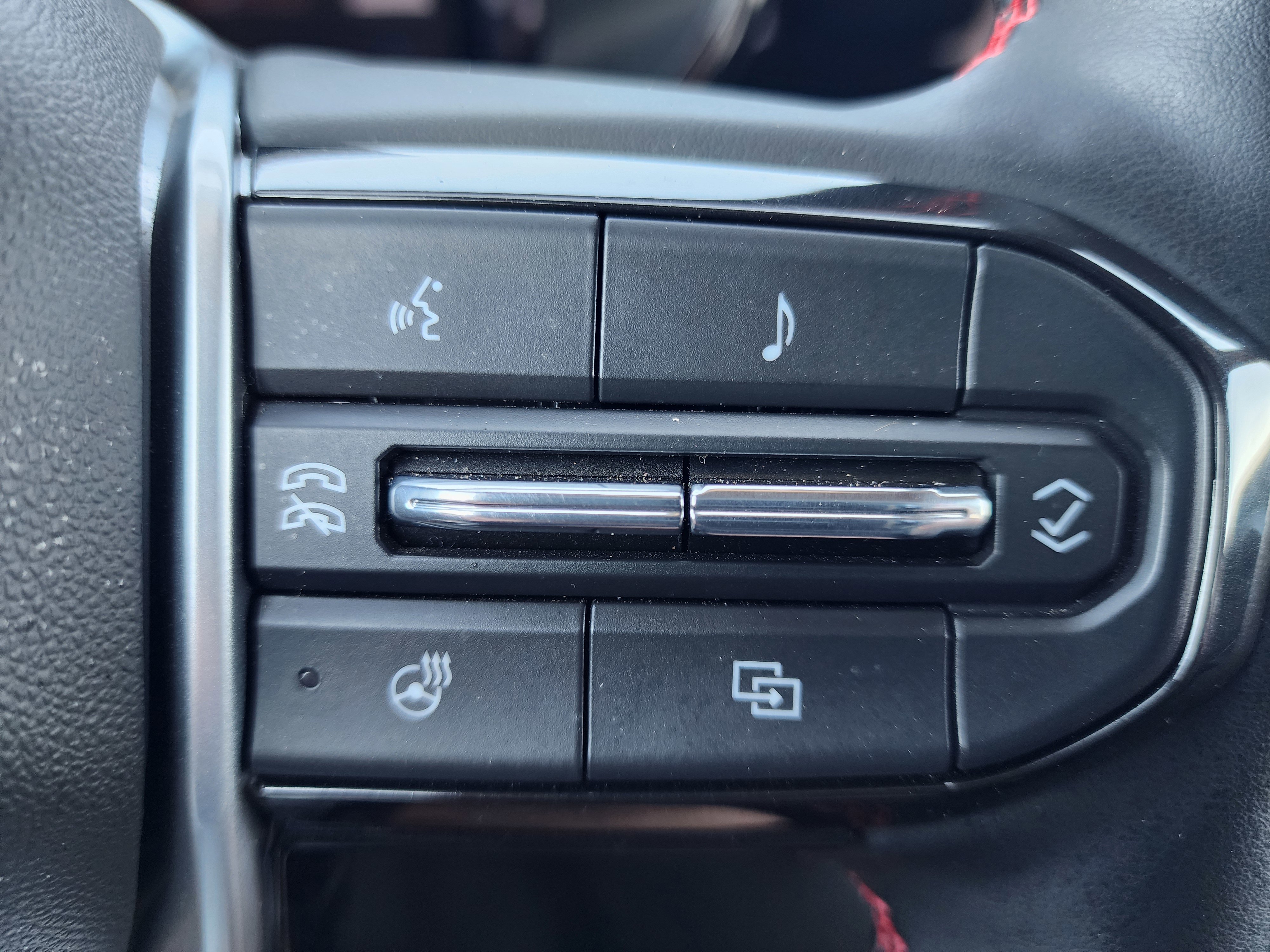 Used 2026 Chevrolet Colorado Z71 AWD/4WD image 21