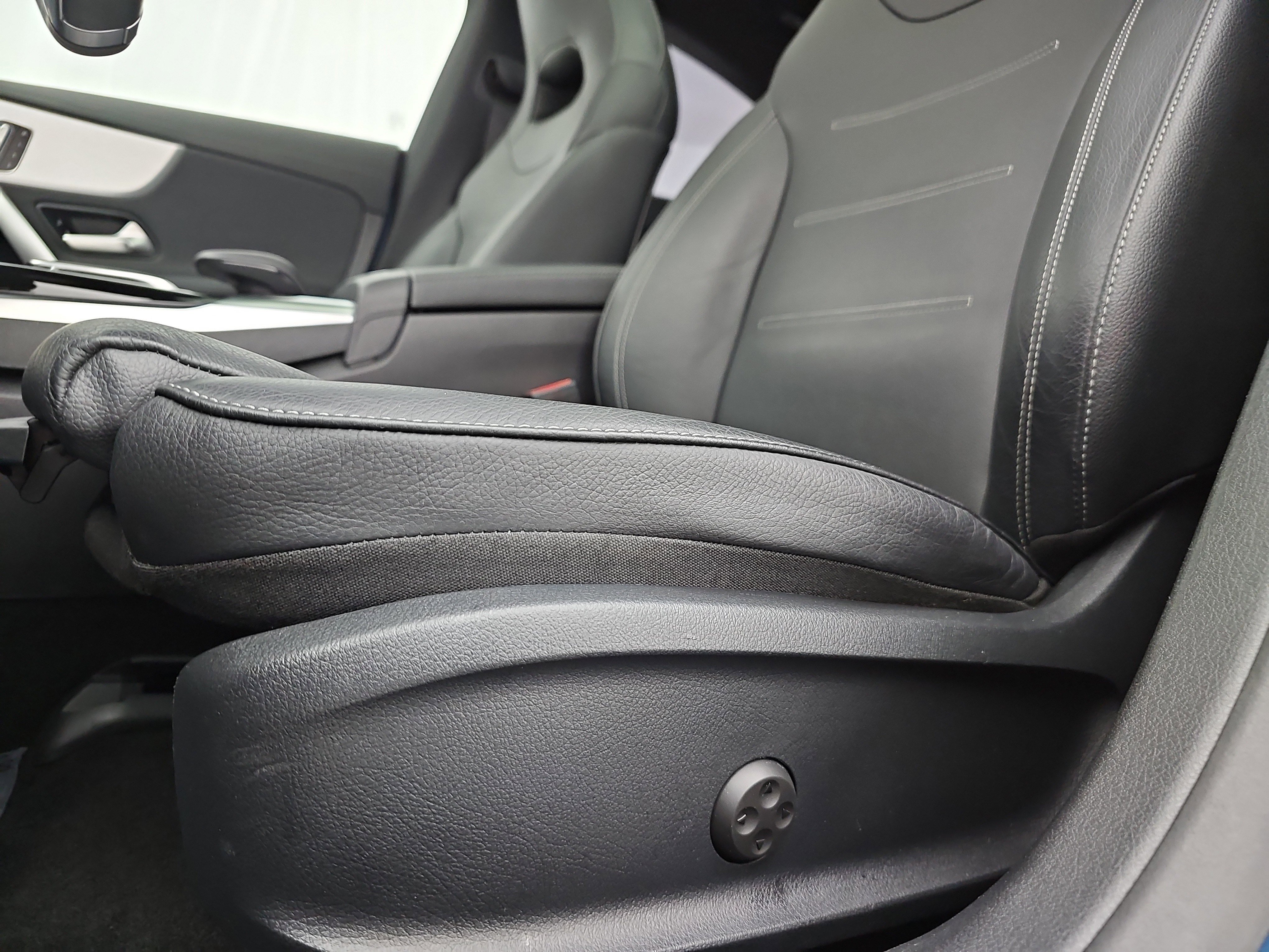 Used 2022 Mercedes-Benz CLA 35 AMG 4MATIC image 12