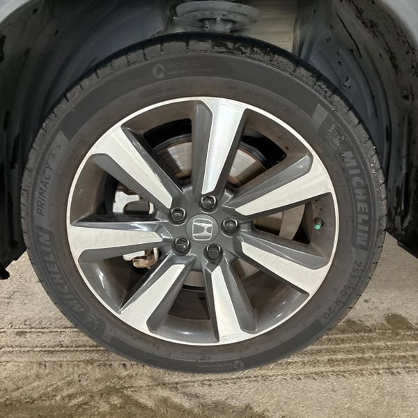 Used 2024 Honda Pilot Touring image 19