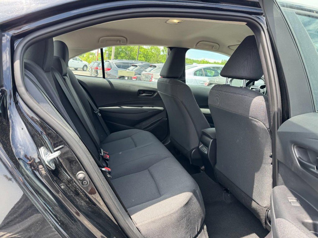 Used 2025 Toyota Corolla LE FWD image 13