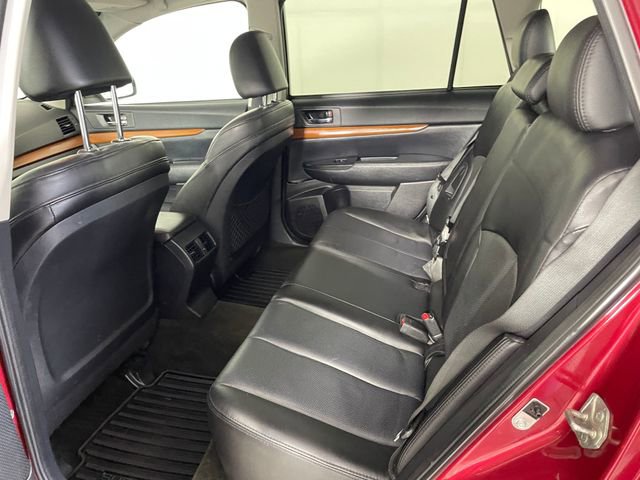 Used 2013 Subaru Outback 2.5i Limited AWD/4WD image 18