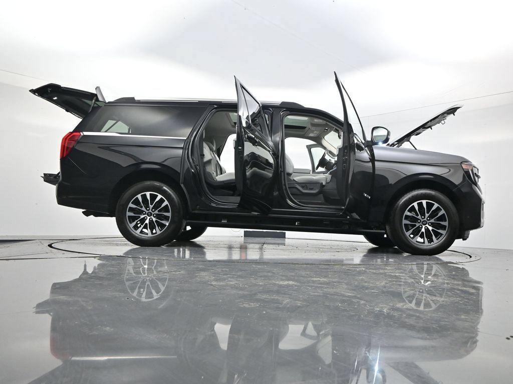 Used 2025 Ford Expedition Max Platinum AWD/4WD image 64