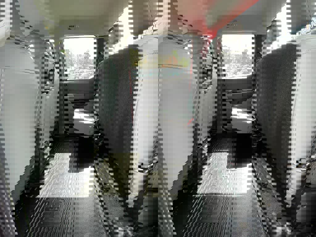 New 2025 Ford F250 XL w/ XL Chrome Package image 27