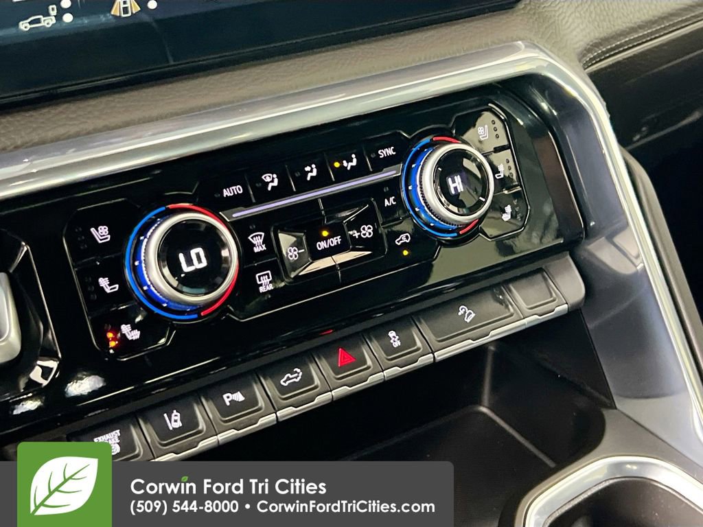 Used 2025 GMC Sierra 3500 Denali image 9